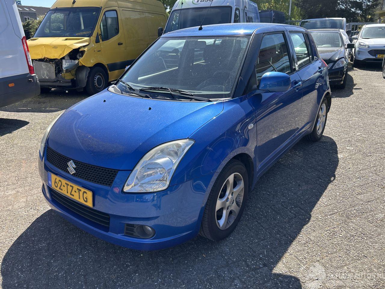 Suzuki Swift 1.5 EXCLUSIVE