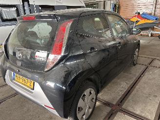 Coche accidentado Toyota Aygo 1.0 VVT-I  X-PLAY 2015/11