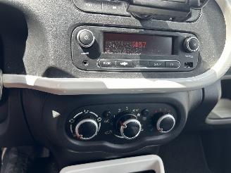 Renault Twingo 1.0 SCE LIMITED picture 7