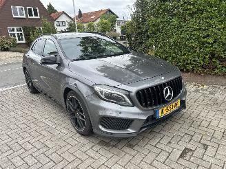 Coche accidentado Mercedes GLA 250 PRESTIGE 2015/8