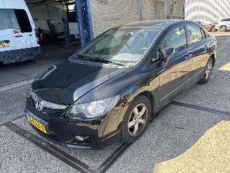 damaged passenger cars Honda Civic 1.3 HYBRID COMFORT 2010/1