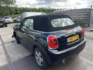 Mini Cooper CABRIO 1.5  COOPER PEPPER picture 4