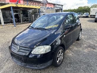 Vaurioauto  passenger cars Volkswagen Fox 1.2 TRENDLINE 2010/4