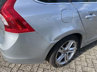 Volvo V-60 2.4 D6 AWD PLUG IN HYBRID SUMMUM picture 6