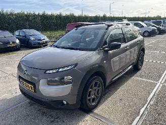 krockskadad bil auto Citroën C4 cactus 1.6 e-HDI FEEL 2015/1
