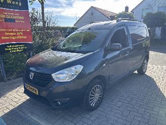 skadebil bedrijf Dacia Dokker 1.6 MPI 2018/3