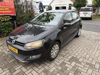 uszkodzony samochody osobowe Volkswagen Polo 1.2 TSI Bleumotion Edition + 2013/6
