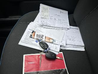 Renault Twingo 10.2 16V  PARISIENNE picture 12