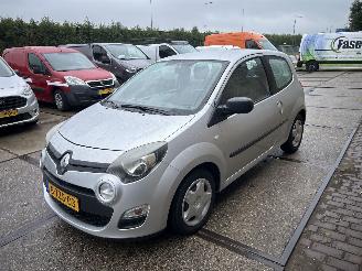 Coche accidentado Renault Twingo 10.2 16V  PARISIENNE 2014/6