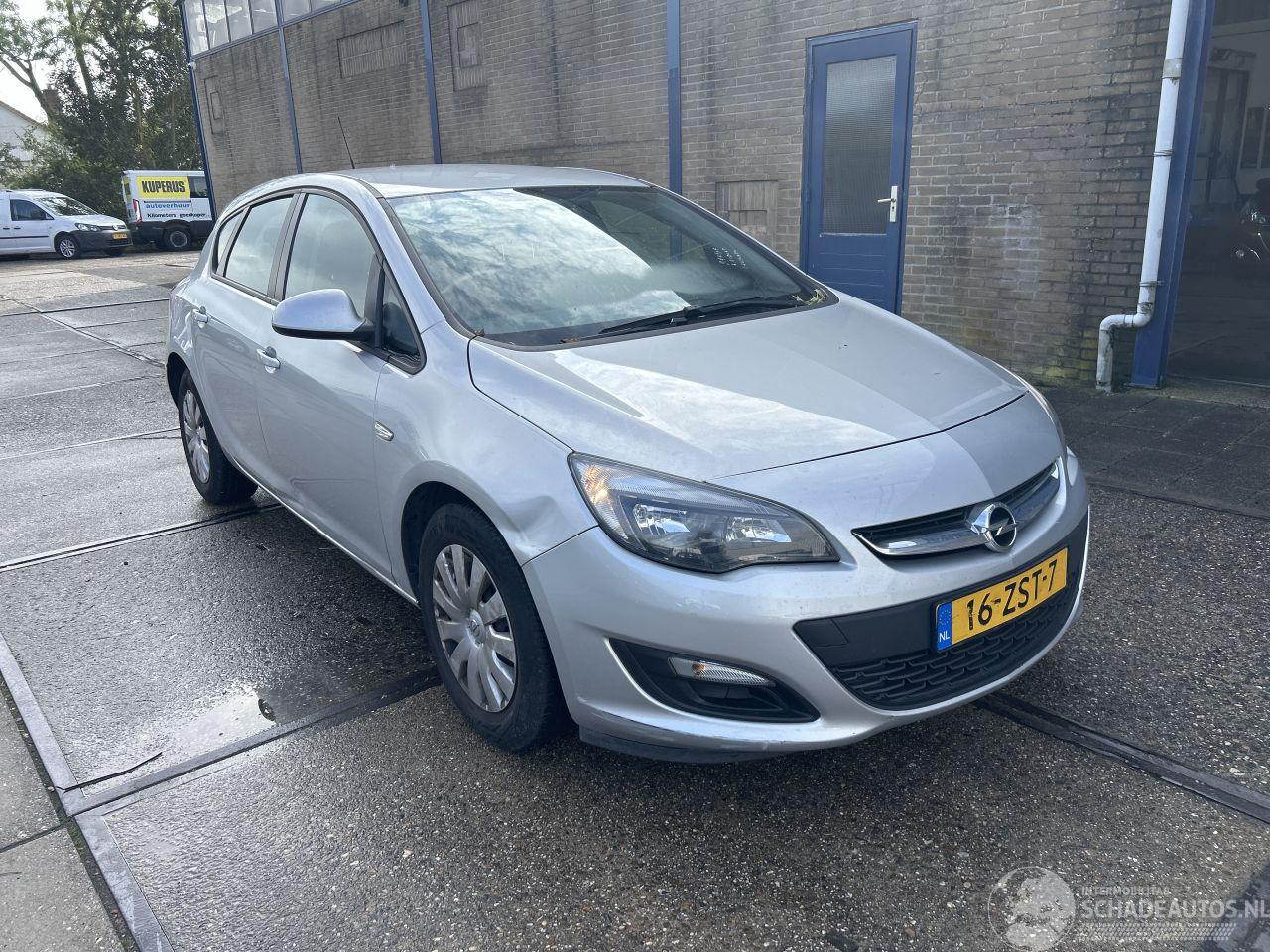 Opel Astra 1.4 TURBO BERLIN
