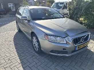 Volvo V-70 2.0 D3 SUMMUM picture 4