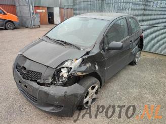demontáž osobní automobily Toyota Yaris Yaris II (P9), Hatchback, 2005 / 2014 1.3 16V VVT-i 2007/11