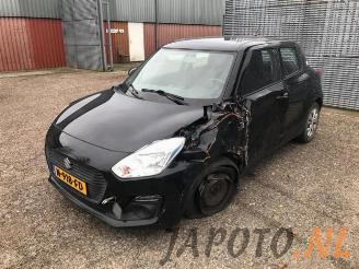 Vrakbiler auto Suzuki Swift Swift (ZC/ZD), Hatchback 5-drs, 2017 1.2 Dual Jet 16V 2017/10