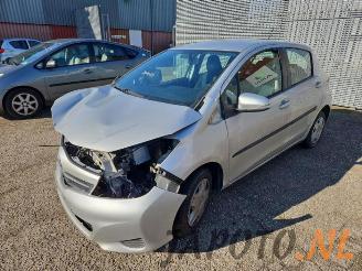 demontáž osobní automobily Toyota Yaris Yaris III (P13), Hatchback, 2010 / 2020 1.0 12V VVT-i 2012/4