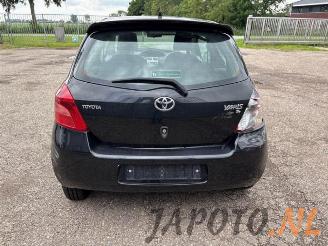 Toyota Yaris Yaris II (P9), Hatchback, 2005 / 2014 1.3 16V VVT-i picture 4