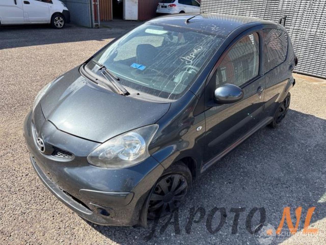 Toyota Aygo Aygo (B10), Hatchback, 2005 / 2014 1.0 12V VVT-i