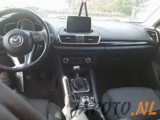 Mazda 3 3 (BM/BN), Sedan, 2013 / 2019 2.2 SkyActiv-D 150 16V picture 14