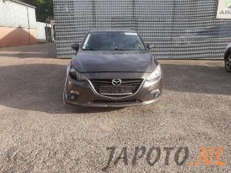 Mazda 3 3 (BM/BN), Sedan, 2013 / 2019 2.2 SkyActiv-D 150 16V picture 8