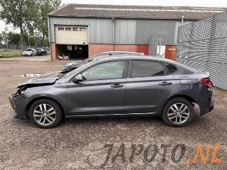Hyundai I-30 i30 Fastback (PDEBA/PEDBC), Liftback, 2017 1.0 T-GDI 12V picture 2