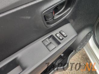 Toyota Yaris Yaris III (P13), Hatchback, 2010 / 2020 1.0 12V VVT-i picture 11