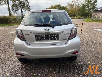 Toyota Yaris Yaris III (P13), Hatchback, 2010 / 2020 1.5 16V Hybrid picture 4