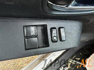 Toyota Yaris Yaris III (P13), Hatchback, 2010 / 2020 1.5 16V Hybrid picture 11