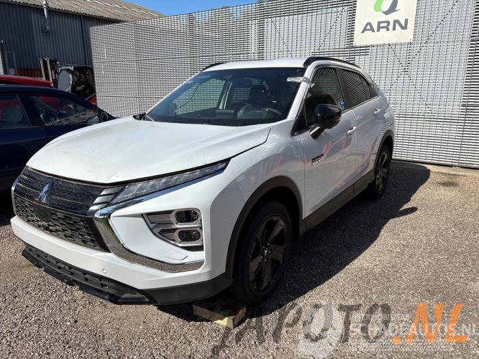 Mitsubishi Eclipse Cross Eclipse Cross (GK/GL), SUV, 2017 2.4 16V PHEV 4x4