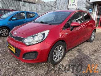 Uttjänta bilar auto Kia Rio Rio III (UB), Hatchback, 2011 / 2017 1.2 CVVT 16V 2013/4