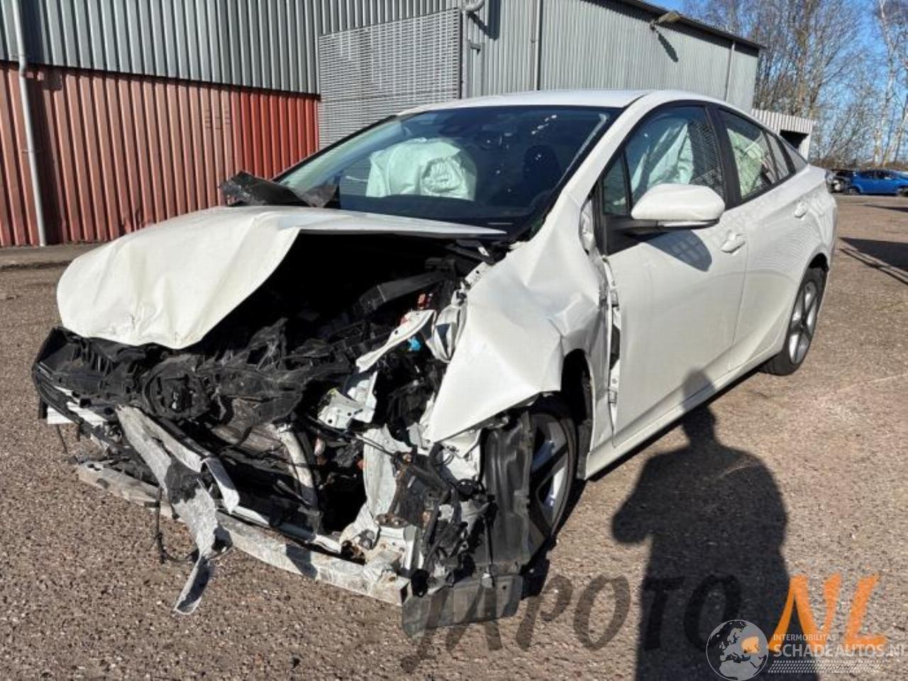 Toyota Prius Prius (ZVW5), Hatchback, 2015 / 2022 1.8 16V Hybrid