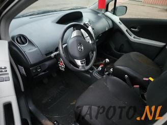 Toyota Yaris Yaris II (P9), Hatchback, 2005 / 2014 1.8 16V VVT-i TS picture 13