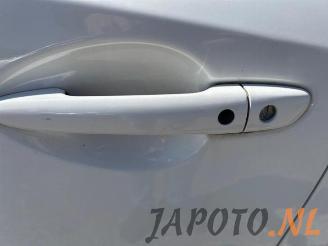 Mazda CX-3 CX-3 (DJ/DK), SUV, 2015 2.0 SkyActiv-G 120 picture 16