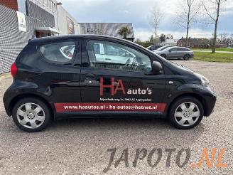 Toyota Aygo Aygo (B10), Hatchback, 2005 / 2014 1.0 12V VVT-i picture 6