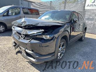 Vrakbiler auto Mazda MX-30 MX-30, SUV, 2020 e-SkyActiv 145 2020/12