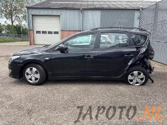 Hyundai I-30 i30 Crosswagon (WWH), Combi, 2007 / 2012 1.4 CVVT 16V picture 2