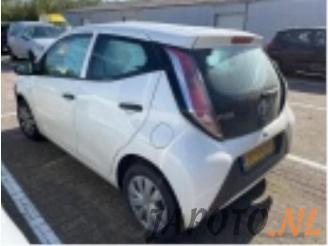 Toyota Aygo Aygo (B40), Hatchback, 2014 1.0 12V VVT-i picture 3