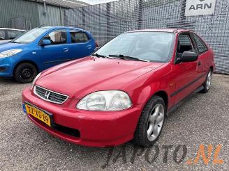 Vrakbiler auto Honda Civic Civic Coupe (EJ6/7/8), Coupe, 1994 / 2000 1.6i LS 16V 1998/9