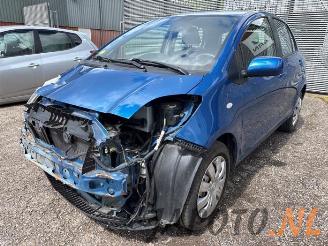 Vrakbiler auto Toyota Yaris Yaris II (P9), Hatchback, 2005 / 2014 1.3 16V VVT-i 2007/9