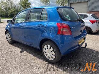 Toyota Yaris Yaris II (P9), Hatchback, 2005 / 2014 1.3 16V VVT-i picture 3