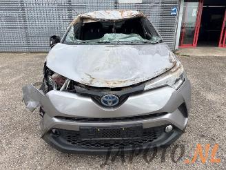 Toyota C-HR C-HR (X1,X5), SUV, 2016 1.8 16V Hybrid picture 8