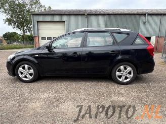 Kia Cee d Cee'd Sporty Wagon (EDF), Combi, 2007 / 2012 1.4 CVVT 16V picture 2