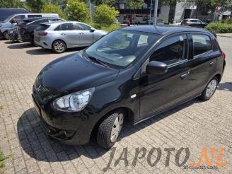 Vrakbiler auto Mitsubishi Space-star Space Star (A0), Hatchback, 2012 1.0 12V 2015/5