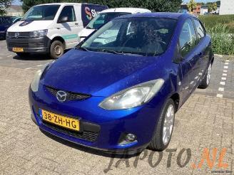 Vrakbiler auto Mazda 2 2 (DE), Hatchback, 2007 / 2015 1.5 16V S-VT 2008/2