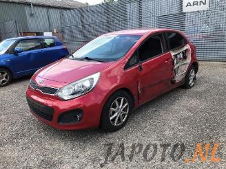 Salvage car Kia Rio Rio III (UB), Hatchback, 2011 / 2017 1.2 CVVT 16V 2013/11