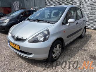 Vrakbiler auto Honda Jazz Jazz (GD/GE2/GE3), Hatchback, 2002 / 2008 1.3 i-Dsi 2002/8