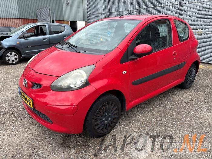 Toyota Aygo Aygo (B10), Hatchback, 2005 / 2014 1.0 12V VVT-i