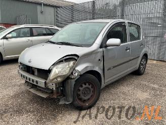 Vrakbiler auto Daihatsu Sirion Sirion 2 (M3), Hatchback, 2005 1.3 16V DVVT 2005/8