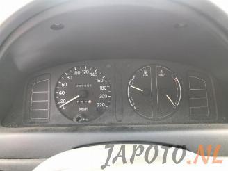 Toyota Corolla Corolla (EB/WZ/CD), Hatchback, 2000 / 2002 1.6 16V VVT-i picture 13