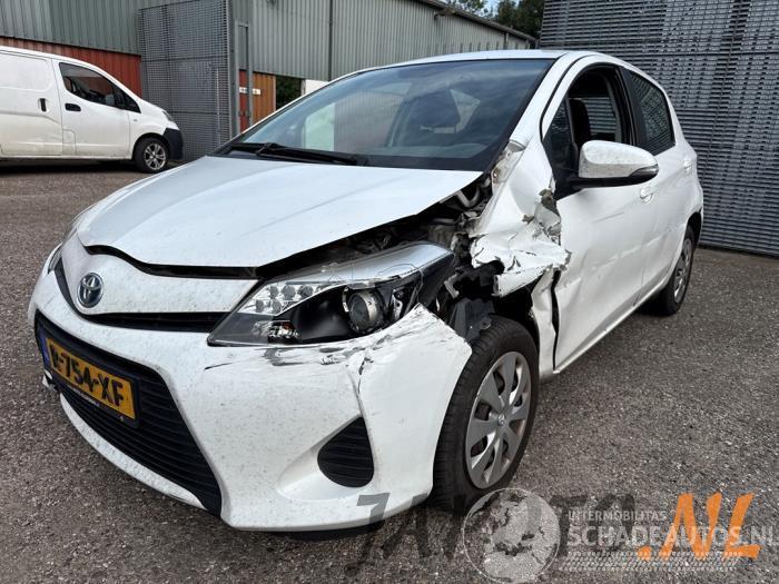 Toyota Yaris Yaris III (P13), Hatchback, 2010 / 2020 1.5 16V Hybrid