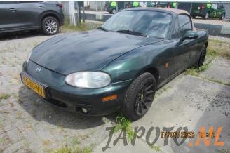 disassembly passenger cars Mazda MX-5 MX-5 (NB18/35/8C), Cabrio, 1998 / 2005 1.8i 16V 2000/6