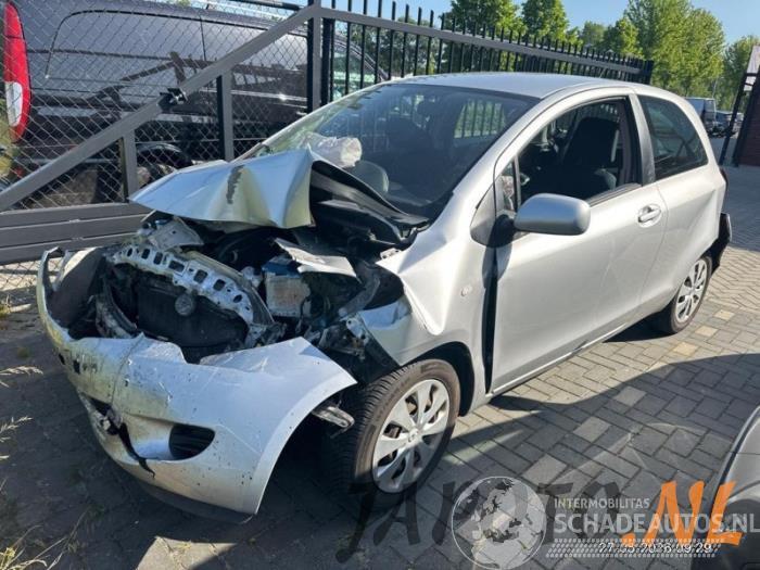 Toyota Yaris Yaris II (P9), Hatchback, 2005 / 2014 1.0 12V VVT-i